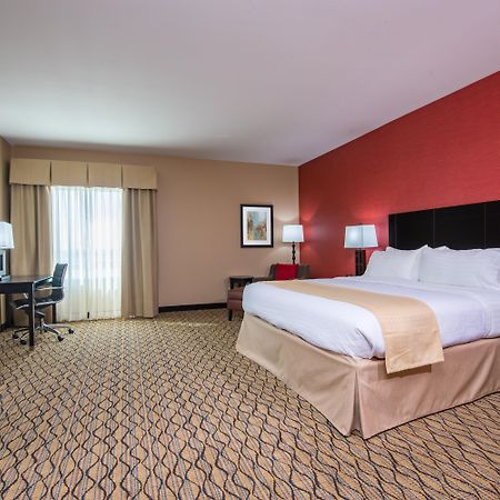 Holiday Inn Salina By Ihg Kültér fotó