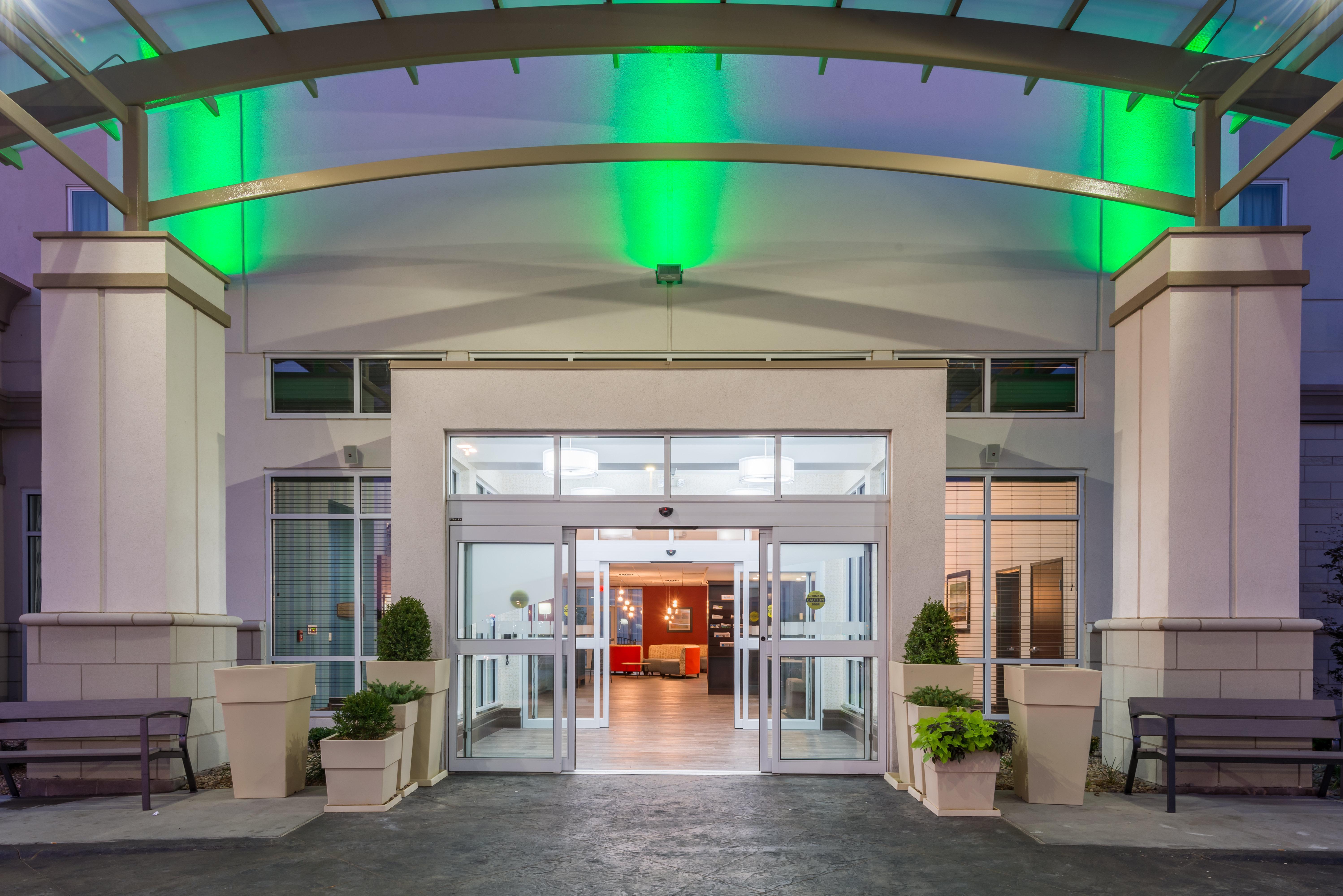 Holiday Inn Salina By Ihg Kültér fotó