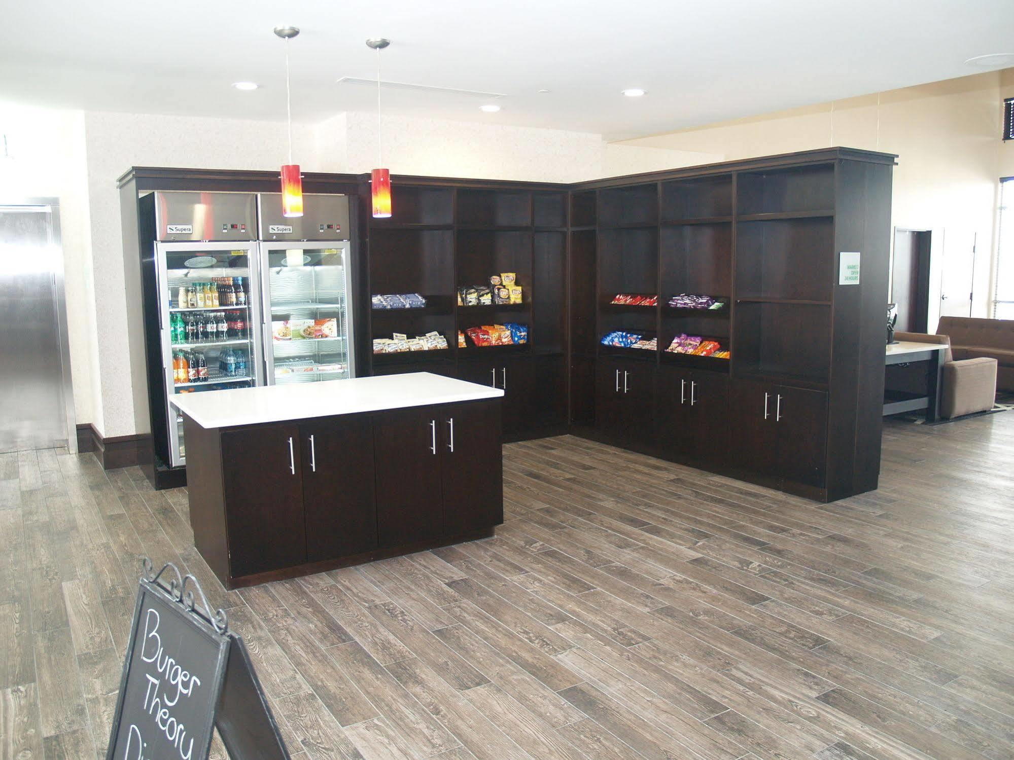 Holiday Inn Salina By Ihg Kültér fotó